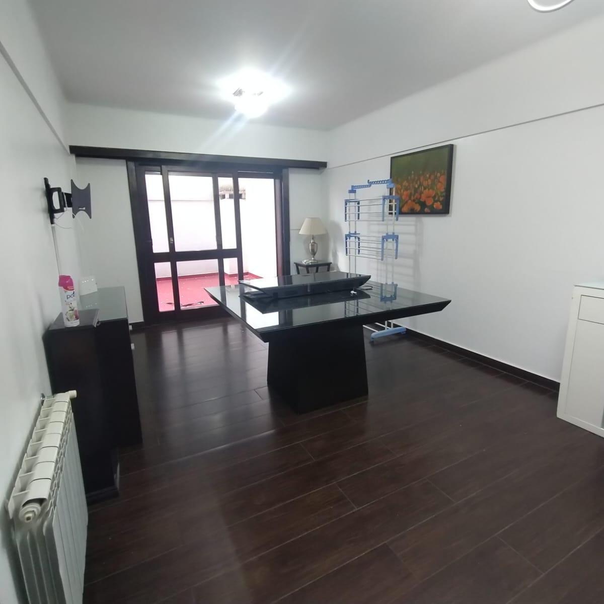 Depto 3 amb, 70m² reciclado con calefacción y baulera — frente a Plaza Mitre