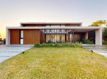 Casa · 222m² · 4 Ambientes · Casa Amoblada en Venta en Puerto Nizuc
