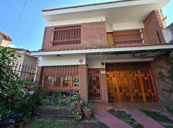 Casa · 189m² · 5 Ambientes · 1 Cochera