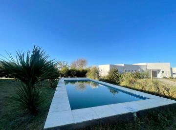 Casa · 165m² · 4 Ambientes · 3 Cocheras · Casa a Estrenar en Barrio Privado Santa Isabel 2, Maschwitz.