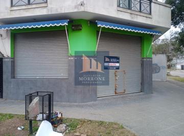 Local comercial · 30m² · Alquiler Excelente Local Comercial en Esquina - Av Florencio Varela 397 Esq 104 Berazategui