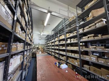 Bodega-Galpón · 140m² · 6 Ambientes · 1 Cochera · Depósito en Villa Urquiza