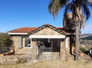 Casa · 174m² · 2 Dormitorios · 2 Cocheras · Casa en Villa del Lago