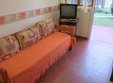 Departamento · 32m² · 2 Ambientes · (Amoblado) Av 1 Al 3900 - 32 m² Impecable Baño Completo a Nuevo