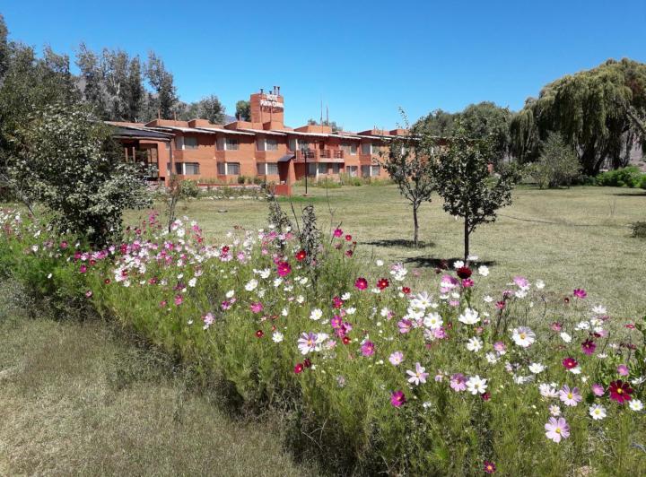 Hotel · 1850m²