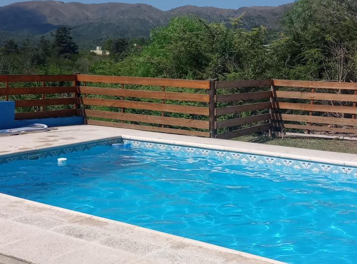 Casa · 630m² · 8 Dormitorios · 9 Cocheras