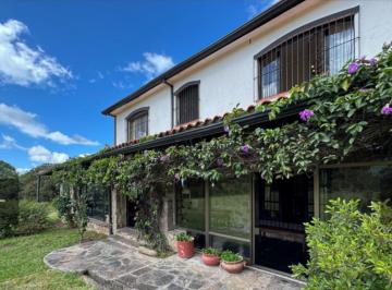Casa · 550m² · 8 Ambientes · 7 Cocheras · Casa en Venta en Lesser, San Lorenzo, Salta