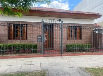 Casa de 4 ambientes, Lomas de Zamora · Balcarce 500! Al Frente Independiente Impecable