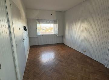 Departamento de 1 ambiente, Vicente López · Muy Buen Monoambiente a m de Av Maipú!