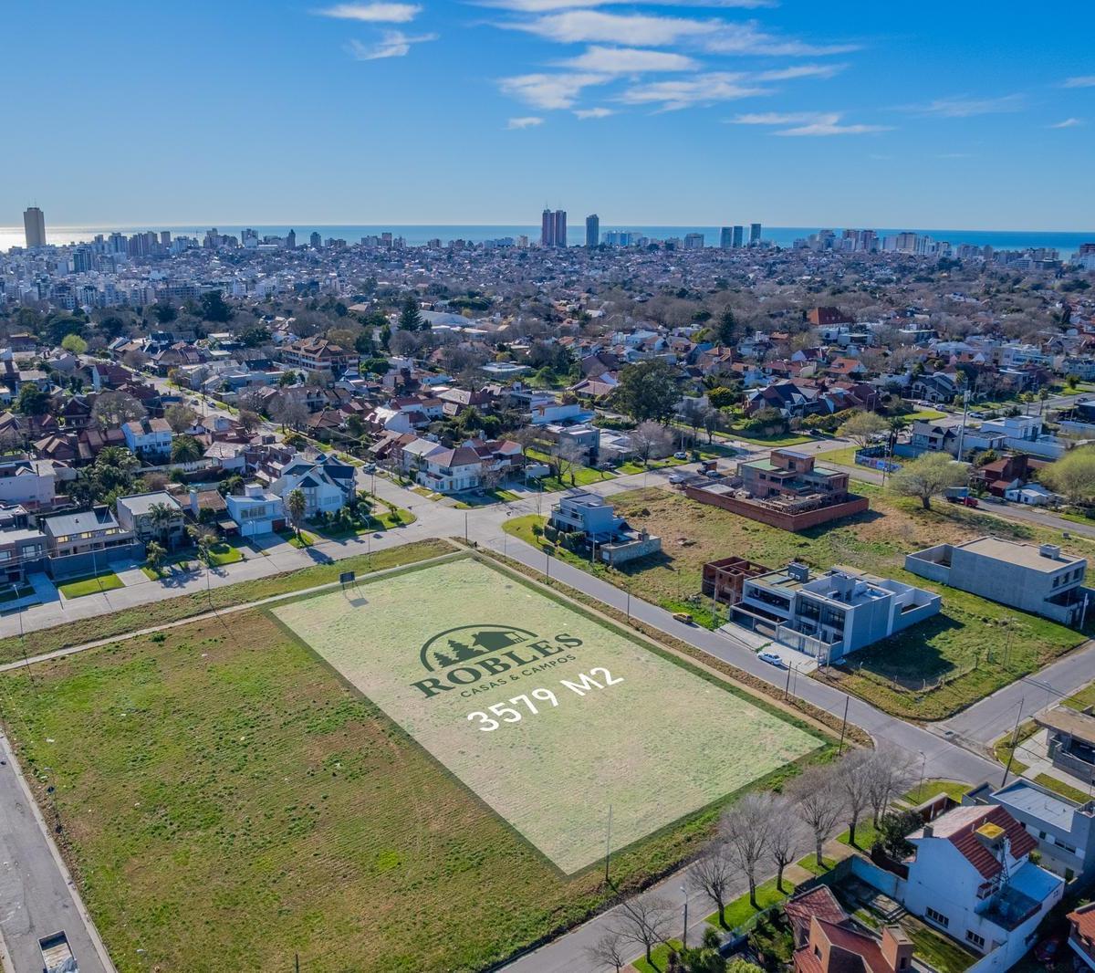Importante fraccion sobre Av Paso de 3578 m2 — Divino Rostro