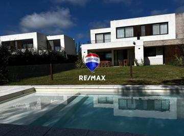 Casa · 163m² · 4 Ambientes · 2 Cocheras · Alquiler Casa Amoblada - Casas Blancas Praderas Sl