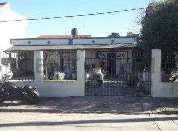 Casa · 100m² · Venta Casa Amplio Lote en Libertad Merlo