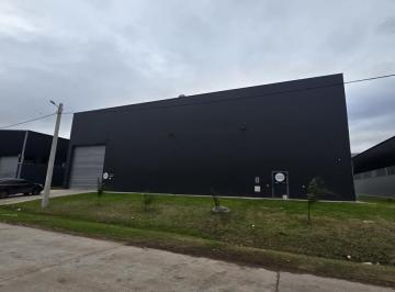 Bodega-Galpón · 1200m² · Nave Industrial en Moreno