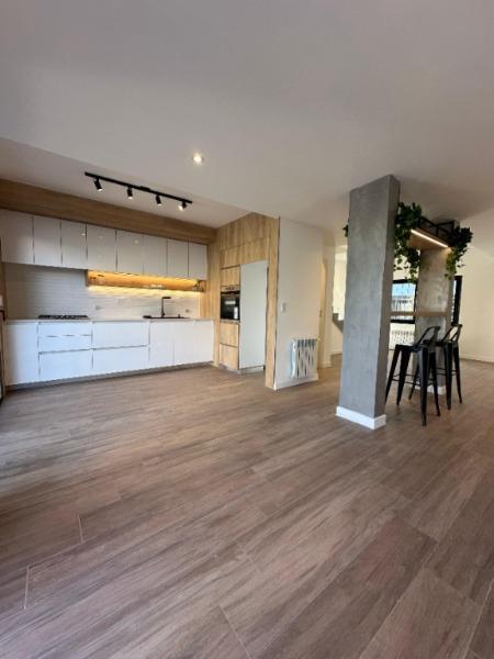 Casa 4 amb, 155m² con cochera y jardín — Chauvín