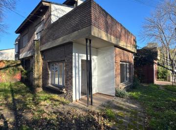 Casa · 203m² · 5 Ambientes · 2 Cocheras · Bosque Alegre