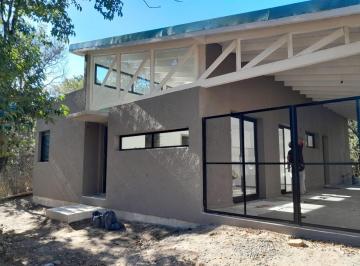 Casa de 5 ambientes, Unquillo · Oportunidad! Apto Crédito - Sacale Los Nylon! Estrená Casa 3d en Unquillo! B° Semi - Cerrado.