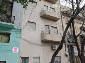 Edificio · 486m² · 7 Dormitorios · Edificio de Dptos 6 Unidades 1 de 3 Amb y 5 de 2 Amb. 486 m² - Vta en Block - Constitución