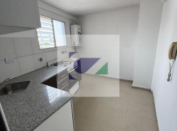 Departamento · 70m² · 2 Ambientes · Departamento en Alquiler en General Paz Al 900