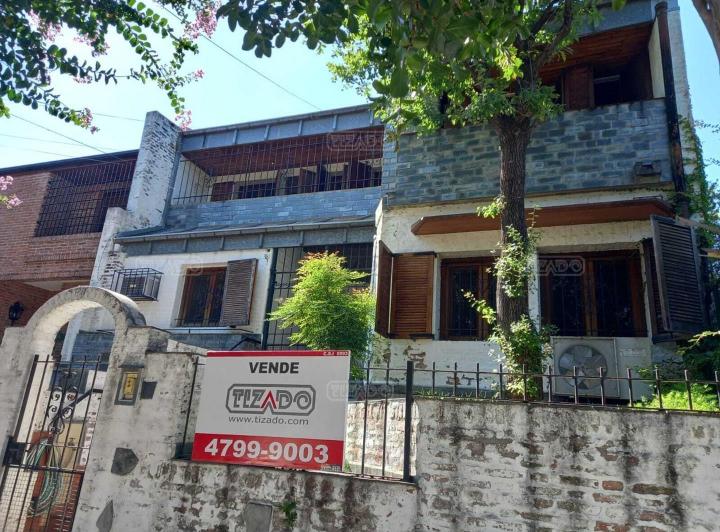 Casa · 246m² · 5 Ambientes · 1 Cochera