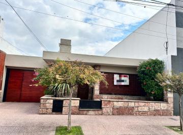 Casa de 12 ambientes, Córdoba · Casa en Venta Barrio San Martin Cordoba