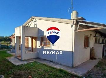 Casa · 370m² · 5 Ambientes · Casa 4 Dorm. Venta La Silleta con Pileta