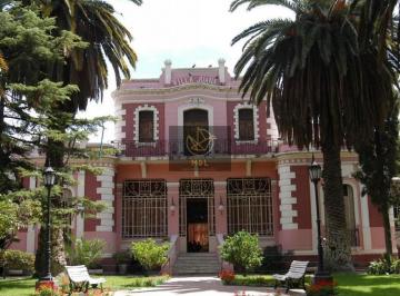 Hotel · 1212m² · 30 Ambientes · 8 Cocheras · Complejo Hotelero en Venta en Guaymallen Mendoza