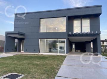 Casa · 200m² · 4 Ambientes · 2 Cocheras · Casa a La Venta Barrio Los Talas Canning