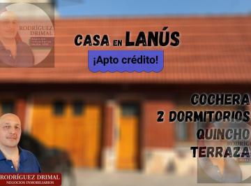 Casa · 188m² · 3 Ambientes · 1 Cochera · Casa en Lanús con 2 Dorm. - Apto Crédito! Financiacion Propia