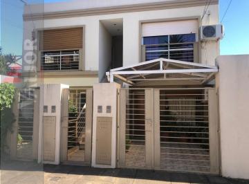 PH · 40m² · 2 Ambientes · 1 Cochera · PH 2 Ambientes con Entrada de Coche y Patio en Alquiler