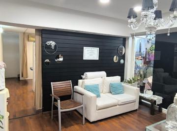 Local comercial · 104m² · 4 Ambientes · Local Comercial en Venta - Galeria Meripal, Centro Rosario