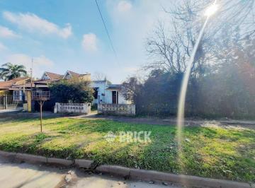 Casa · 53m² · 3 Ambientes · 1 Cochera · Casa y Lote Contiguo en Los Studs Al 1000 - 300 m² Tot Aprox