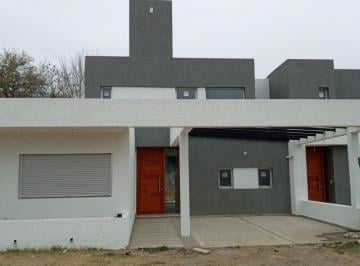 Casa de 5 ambientes, Córdoba · Zona Los Carolinos Dúplex en Alquiler 3 Dorm.