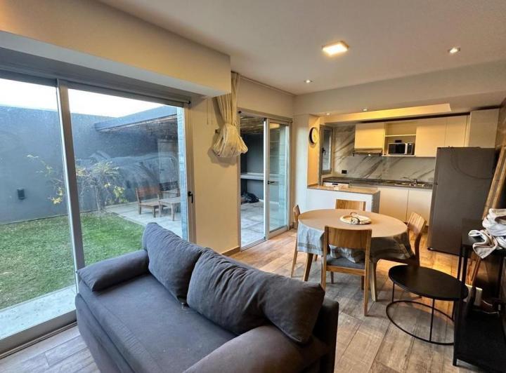 Departamento · 65m² · 2 Ambientes · 1 Cochera