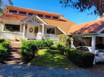 Casa de 10 ambientes, Luján · Casa de 10 Ambientes con Pileta en Country