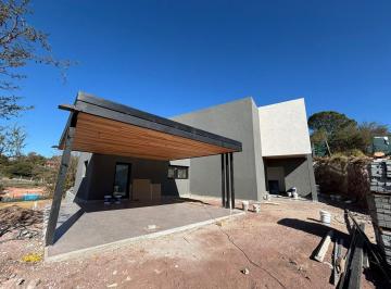 Casa de 14 ambientes, Mendiolaza · Estancia Q2 Mendiolaza, Casa en Venta de Tres Dorm a Estrenar