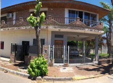 Casa · 100m² · 3 Ambientes · 2 Cocheras · En Alquiler Casa 3 Ambientes, San Antonio de Padua