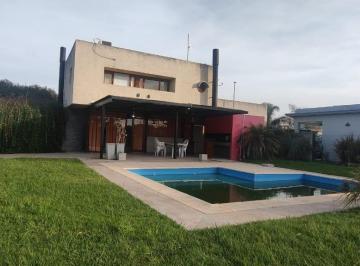 Casa · 150m² · 4 Ambientes · Alquiler Casa 3 Dorm. en Cantegril Funes
