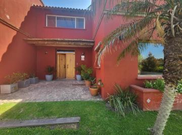 Casa · 360m² · 5 Ambientes · 3 Cocheras · Casa - Santa Barbara
