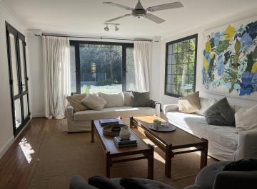 Casa · 350m² · 6 Ambientes · Casa en Alquiler en Windbells Buenavista