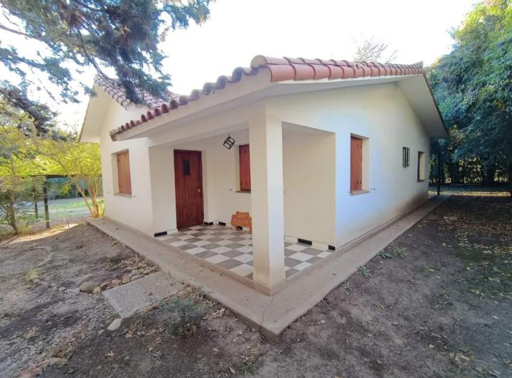 Casa · 180m² · 5 Ambientes