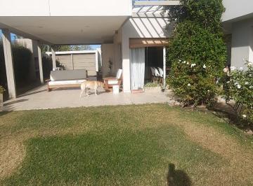 Casa de 6 ambientes, San Rafael · Vendo Casa Nueva - con Gran Terreno - Av Velez Sarsfield - Cel:.