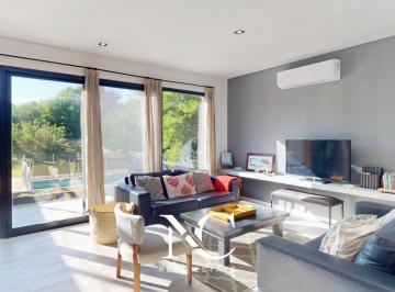 Casa · 180m² · 5 Ambientes · Casa en Venta en Costa Esmeralda Al Golf