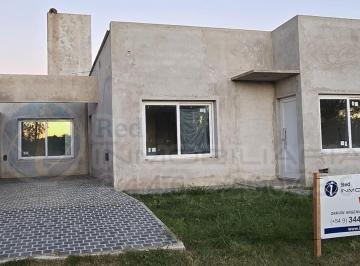 Casa · 100m² · 4 Ambientes · 1 Cochera · Casa a Estrenar Pueblo Belgrano