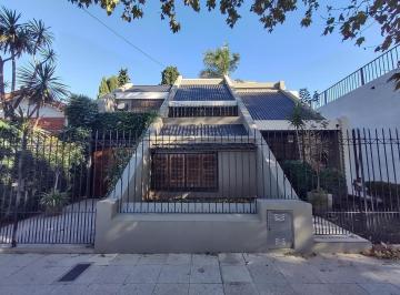Casa · 170m² · 4 Ambientes · 2 Cocheras · Casa en Venta 6 Ambientes Garage Lomas de Zamora Centro