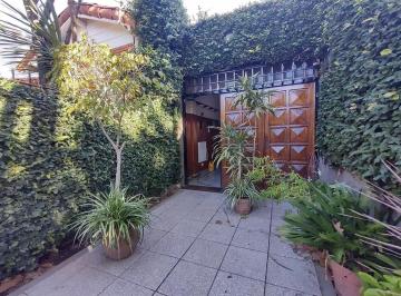 Casa · 170m² · 4 Ambientes · 2 Cocheras · Casa en Venta 6 Ambientes Garage Lomas de Zamora Centro