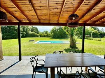 Casa · 118m² · 4 Ambientes · 1 Cochera · Casa Quinta en Venta - Club de Campo Comarca del Sol