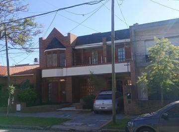 Casa de 8 ambientes, Rosario · Se Vende Casa en Alberdi Larrechea 450