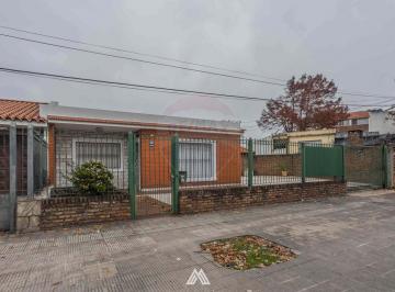 Casa · 145m² · 7 Ambientes · 3 Cocheras · Alquila Casa Larrañaga 3 Dormit. Jardin Cochera