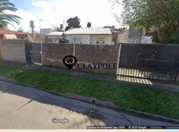 Casa · 70m² · 4 Ambientes · 2 Cocheras · Propiedad con Mucho Potencial, Claypole Centro