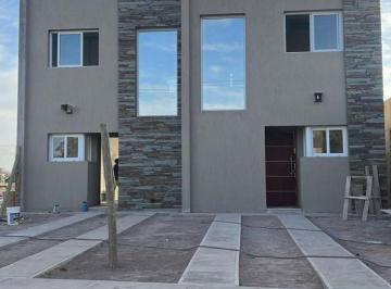 Casa · 76m² · 4 Ambientes · 1 Cochera · Casa - Lujan de Cuyo